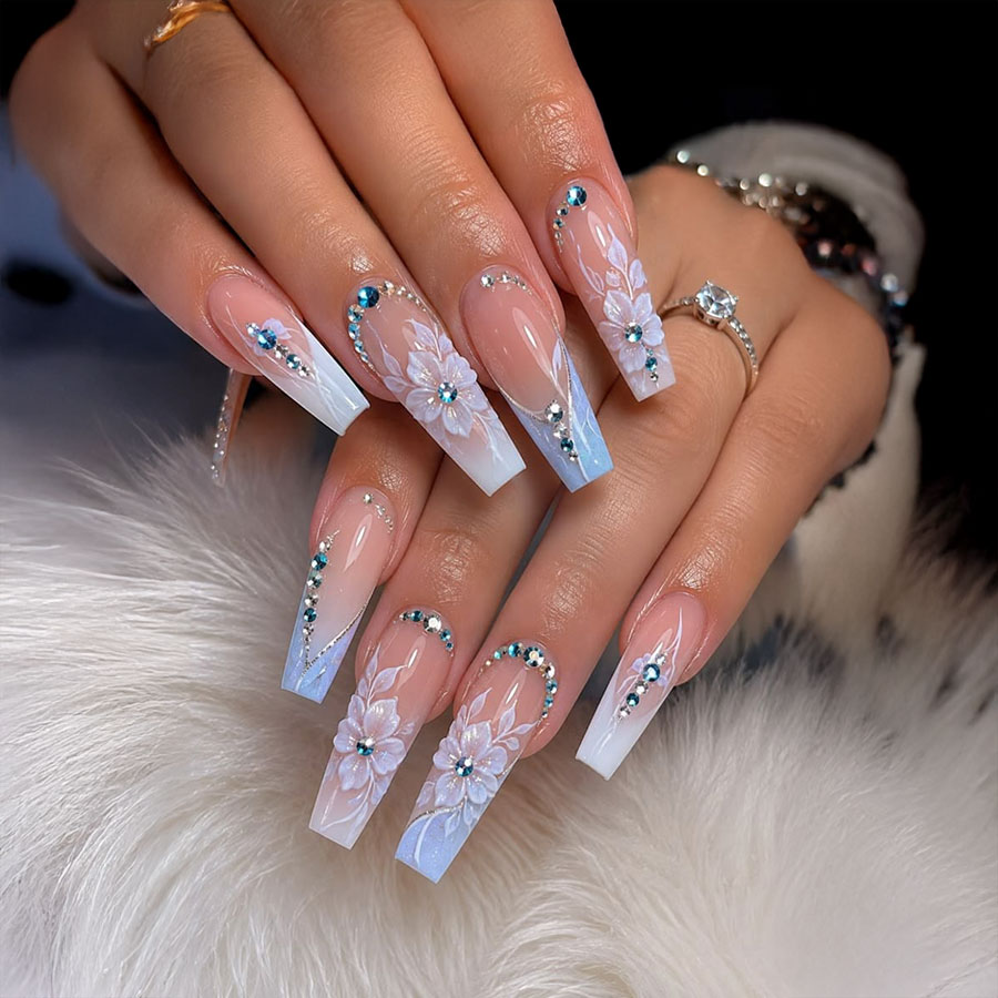 LYNN's NAILS